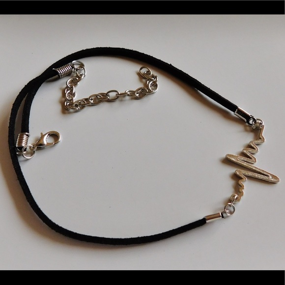Heartbeat Choker Necklace - Picture 1 of 3